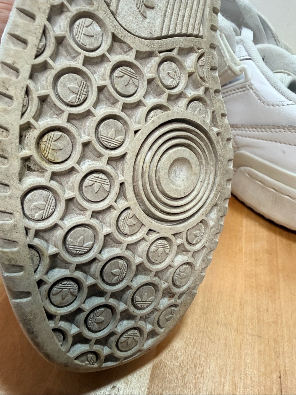 white Adidas Forum Low used 6.5 - Picture 6 of 8